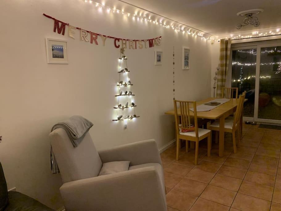 Beachfront Pet Friendly Townhouse, Stunning Views Port Talbot